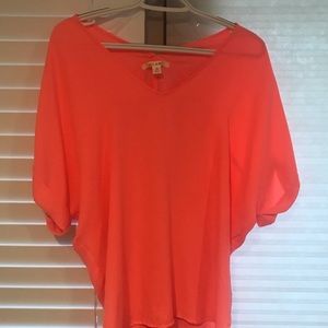 Francesca’s Miami Short-sleeved v-neck top